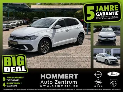 Używany VW Polo Life 95 KM (69 kW) 2022 Biały Hatchback