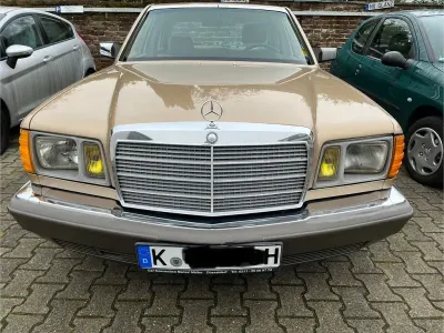 Gebraucht Mercedes 300 125 PS (91 kW) 1983 Gold Limousine