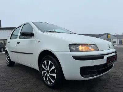 Usata Fiat Punto 60 CV (44 kW) 2003 Bianco Utilitaria