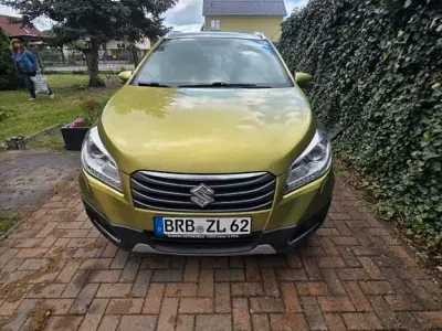 Gebraucht Suzuki SX4 S-Cross Comfort+ 120 PS (88 kW) 2013 Grün Limousine