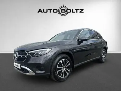 Używany Mercedes GLC200 227 KM (166 kW) 2025 Szary SUV