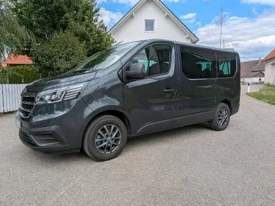 Gebraucht Renault Trafic 150 PS (110 kW) 2024 Grau Van / Kleinbus