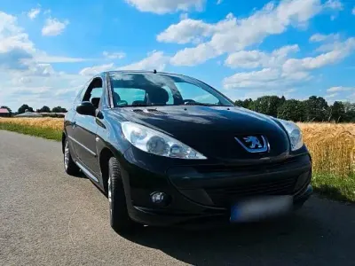 Gebraucht Peugeot 206+ 60 PS (44 kW) 2009 Schwarz Kleinwagen