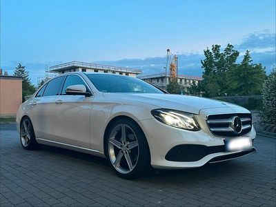 Gebraucht Mercedes E200 230 PS (169 kW) 2016 Weiß Limousine
