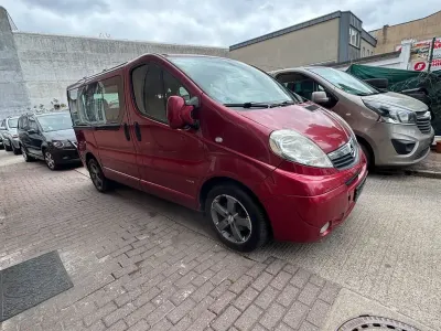 Usata Opel Vivaro Cosmo 145 CV (106 kW) 2007 Rosso Monovolume