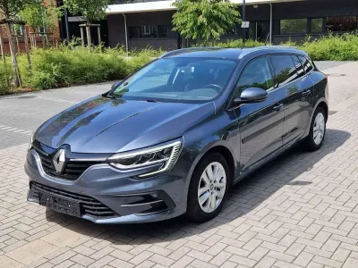 Gebraucht Renault Mégane GrandTour Bose Edition 116 PS (85 kW) 2021 Grau Kombi