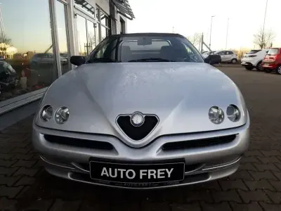 Gebraucht Alfa Romeo Spider 154 PS (113 kW) 2000 Silber Cabrio
