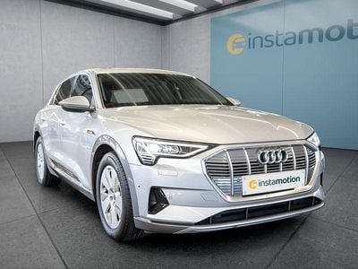 Gebraucht Audi e-tron 300 kW (408 PS) 2023 Silber SUV
