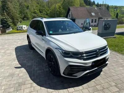 Gebraucht VW Tiguan Allspace R-line 200 PS (147 kW) 2022 Weiß SUV
