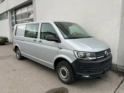 Gebraucht VW Transporter 150 PS (110 kW) 2018 Silber Van