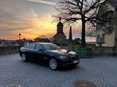 Gebraucht BMW 740 Comfort Edition 306 PS (225 kW) 2010 Schwarz Limousine
