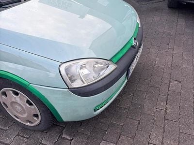 Grau Gebraucht 2001 Opel Corsa Kleinwagen | 850 € (Guter Preis)