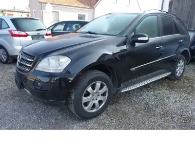 Gebraucht Mercedes ML320 224 PS (164 kW) 2007 Schwarz SUV