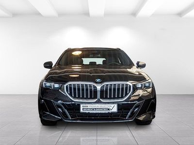Gebraucht BMW 540 Comfort Edition 303 PS (222 kW) 2024 Black sapphire metallic (schwarz) Kombi