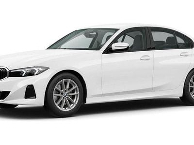 Weiß Gebraucht 2025 BMW 318 Shadowline Limousine | 32.925 € (Guter Preis)