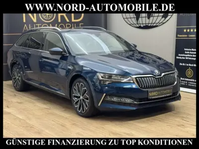 Gebraucht Skoda Superb LAURIN & KLEMENT 218 PS (160 kW) 2022 Lavablau metallic (metallic) Kombi