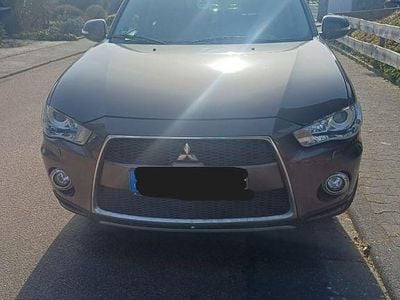 Gebraucht Mitsubishi Outlander Instyle 156 PS (114 kW) 2012 Braun SUV