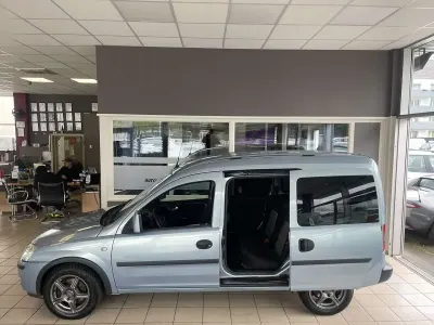 Brugt Opel Combo Edition 94 HK (69 kW) 2008 Blå MPV