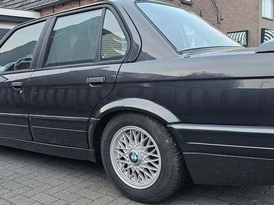 Occasion BMW 324 86 PK (63 kW) 1989 Zwart Sedan