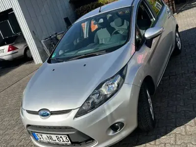 Usata Ford Fiesta Ambiente 82 CV (60 kW) 2008 Grigio Utilitaria