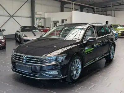 Gebraucht VW Passat Elegance 200 PS (147 kW) 2022 Schwarz Kombi