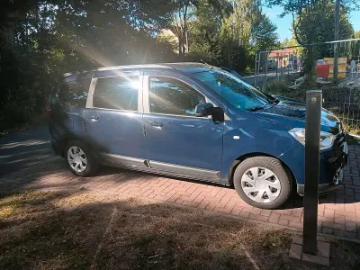 Gebraucht Dacia Lodgy Lauréate 116 PS (85 kW) 2014 Blau Van / Kleinbus