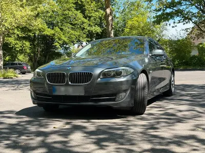 Gebraucht BMW 520 183 PS (134 kW) 2012 Grau Limousine