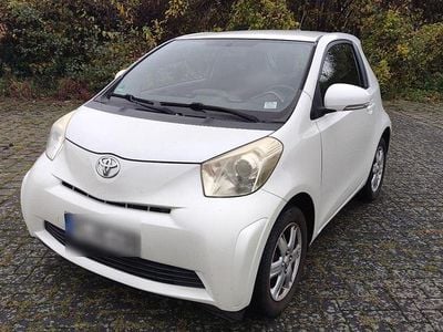 Toyota iQ