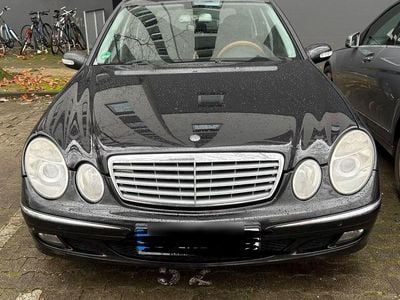 Gebraucht Mercedes 220 204 PS (150 kW) 2005 Schwarz Kombi