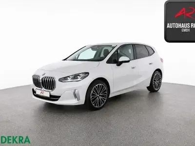 Gebraucht BMW 218 Active Tourer Luxury Line 150 PS (110 kW) 2022 Weiss Van / Kleinbus