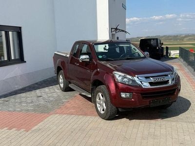 Gebraucht Isuzu D-Max 163 PS (119 kW) 2013 Rot SUV