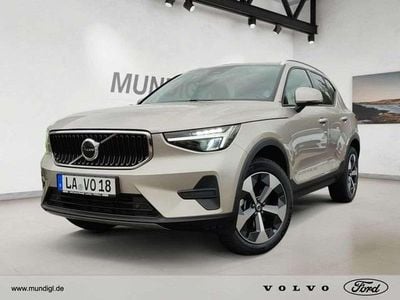 Gebraucht Volvo XC40 Core 163 PS (119 kW) 2023 Bright dusk / metallic SUV