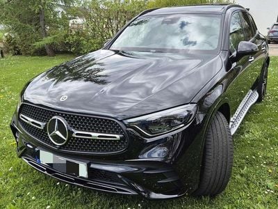 Second-hand Mercedes GLC200 Advanced 204 CP (150 kW) 2024 Negru SUV