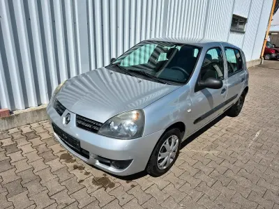 Brugt Renault Clio II 58 HK (42 kW) 2011 Grå Hatchback