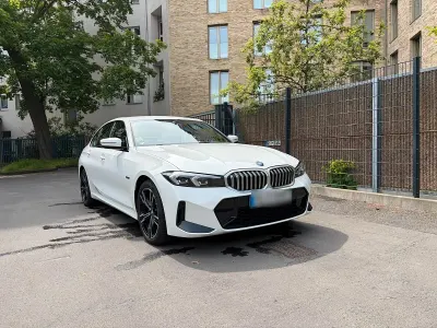 Gebraucht BMW 320e 204 PS (150 kW) 2022 Weiß Limousine