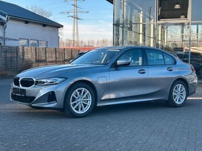 BMW 330e