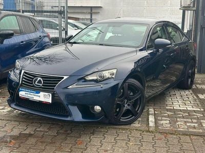 Lexus IS300h