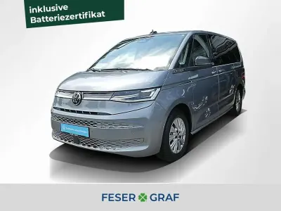 Gebraucht VW Multivan Style 245 PS (180 kW) 2025 Monosilber metallic Van / Kleinbus