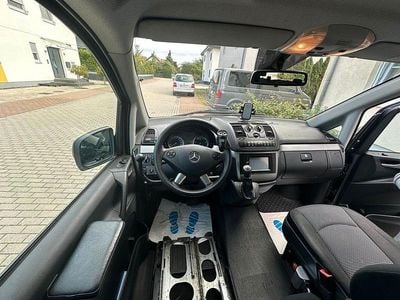 Grau Gebraucht 2011 Mercedes Vito Van | 28.000 €