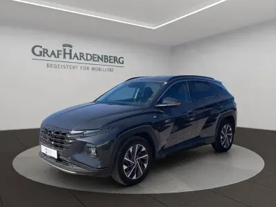 Gebraucht Hyundai Tucson Trend 136 PS (100 kW) 2022 Dark knight / mic SUV
