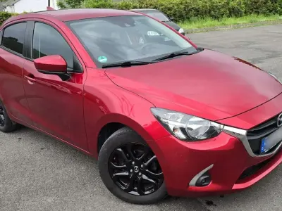 Usata Mazda 2 Kizoku 90 CV (66 kW) 2018 Rosso Utilitaria