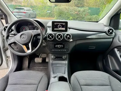 Gebraucht Mercedes B200 156 PS (114 kW) 2012 Grau Kleinwagen