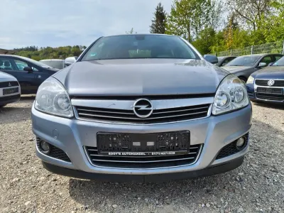 Second-hand Opel Astra Edition 116 CP (85 kW) 2008 Albastru Berlinǎ