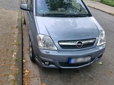 Gebraucht Opel Meriva 101 PS (74 kW) 2005 Silber Van / Kleinbus
