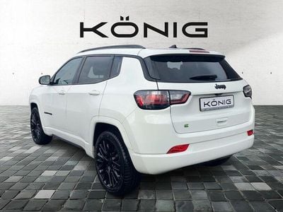 Gebraucht Jeep Compass Altitude 131 PS (96 kW) 2024 Alpineweiß SUV