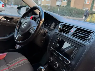 Brugt VW Jetta Match 105 HK (77 kW) 2012 Grå Sedan