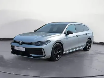 Neu VW Passat R-line 150 PS (110 kW) 2025 Silber Kombi