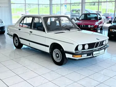 Gebraucht BMW 525 122 PS (89 kW) 1986 Weiß Limousine