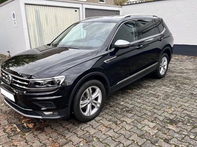 gebraucht VW Tiguan Allspace Tiguan2.0TDI DSG 4M LED Keyless 7 Sitzer