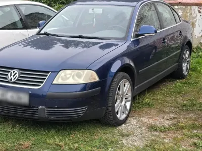 Gebraucht VW Passat 131 PS (96 kW) 2004 Blau Limousine